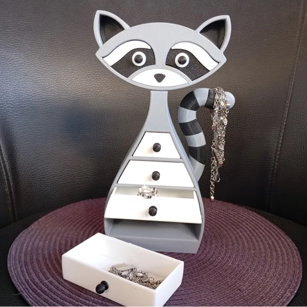3D Printed Gray & White Raccoon Jewelry Box Holder. - Picture 7 of 8